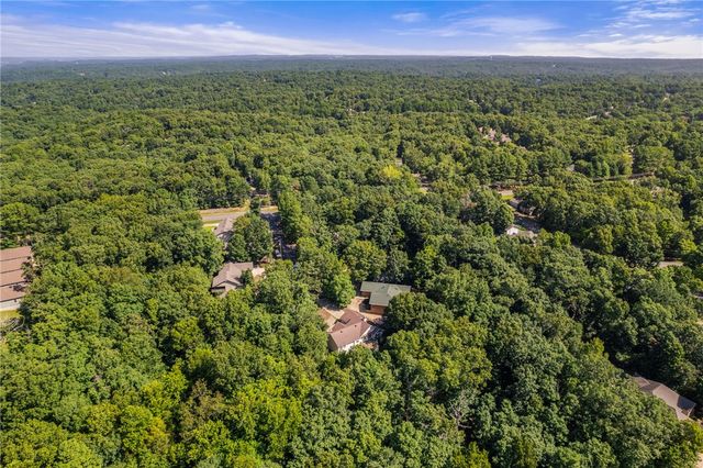 9 Wantage Lane, Bella Vista, AR 72714