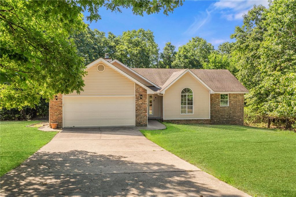 9 Wantage Lane, Bella Vista, AR 72714