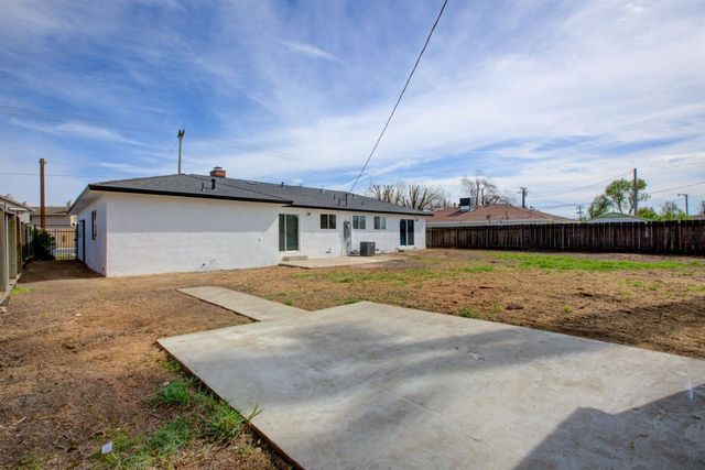 1111 Richland Ave, Modesto, CA 95351