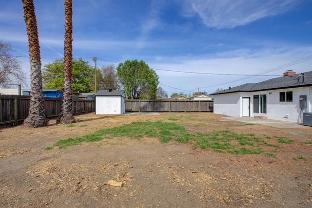 1111 Richland Ave, Modesto, CA 95351