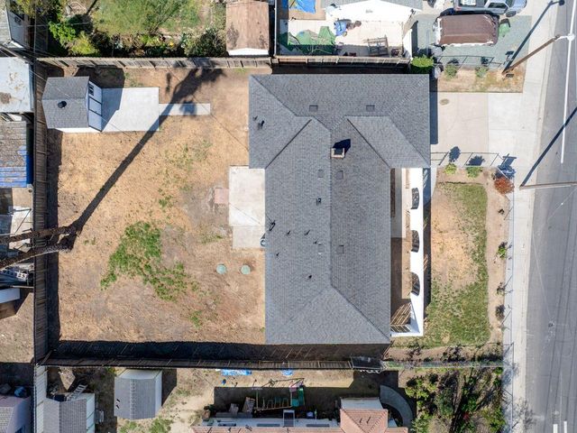 1111 Richland Ave, Modesto, CA 95351