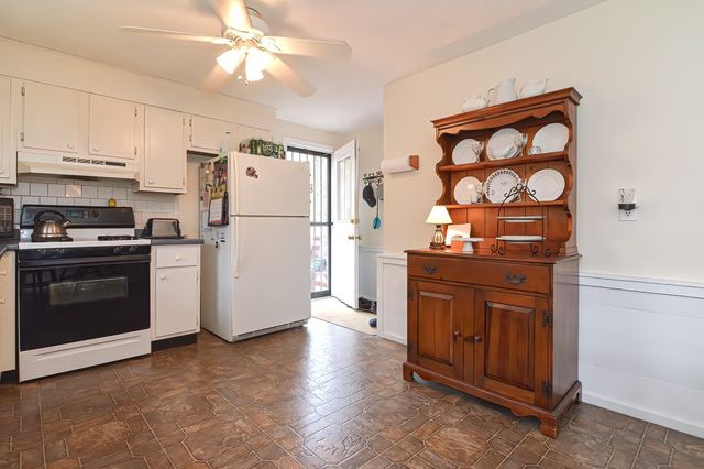 11 Kingsley Rd, Norton, MA 02766