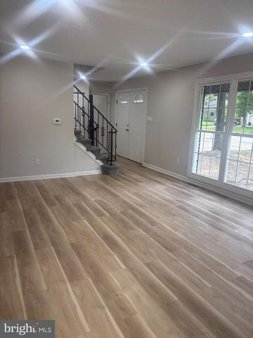 8 VILLANOVA CT, Berlin, NJ 08009