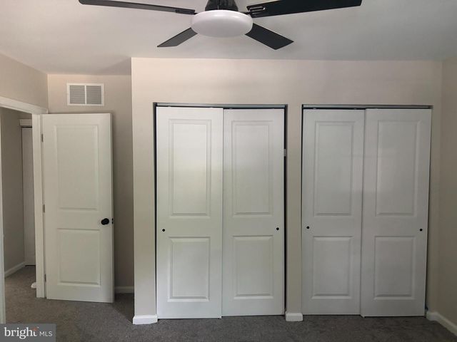 8 VILLANOVA CT, Berlin, NJ 08009