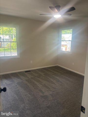 8 VILLANOVA CT, Berlin, NJ 08009