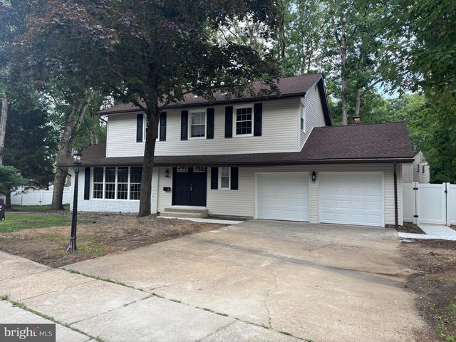 8 VILLANOVA CT, Berlin, NJ 08009