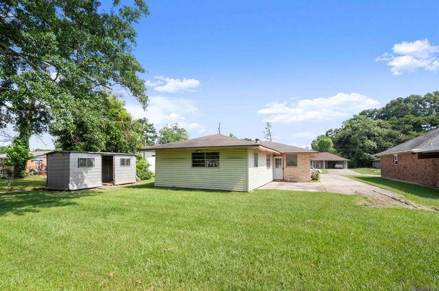 6720 Avocado Dr, Baton Rouge, LA 70812