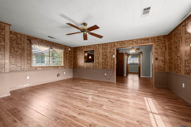 6720 Avocado Dr, Baton Rouge, LA 70812