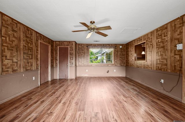 6720 Avocado Dr, Baton Rouge, LA 70812