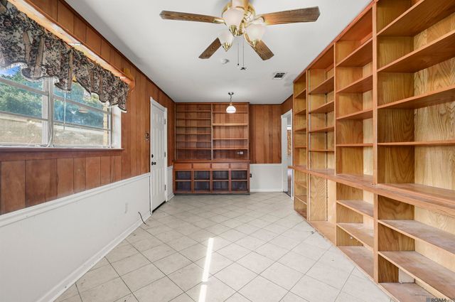 6720 Avocado Dr, Baton Rouge, LA 70812