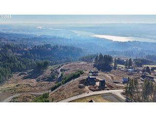 2987 Green Mountain Rd B, Kalama, WA 98625