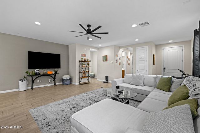 4143 E APPALOOSA Road, Gilbert, AZ 85296