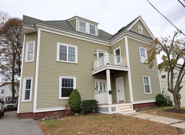 15 Warren 2, Stoneham, MA 02180