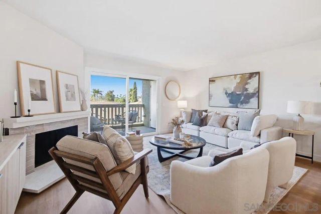 1020 E Washington Ave 107, Escondido, CA 92025