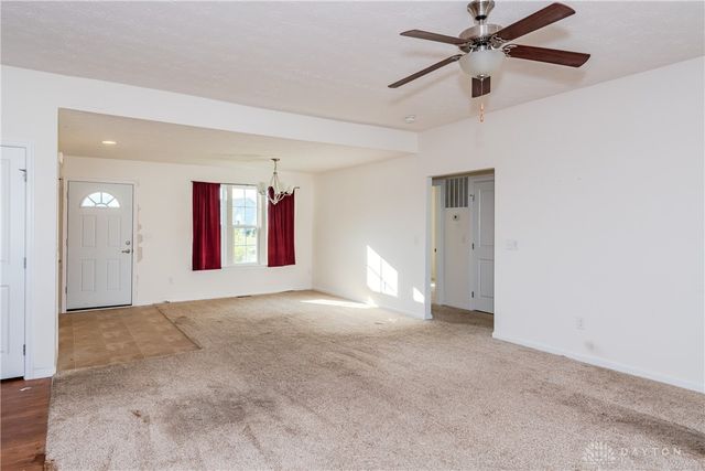 3290 Dry Run Street, Tipp City, OH 45371