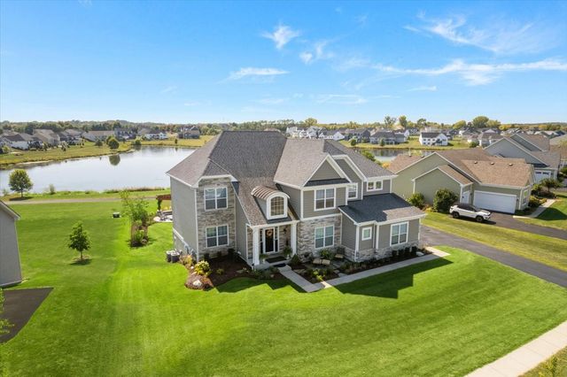 39W509 Norton Lake Drive, St. Charles, IL 60175