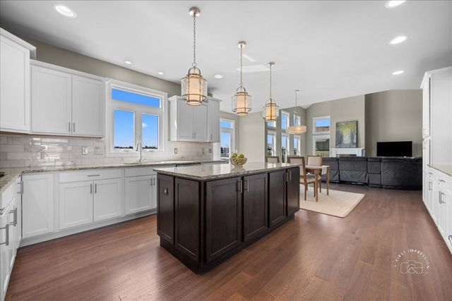 39W509 Norton Lake Drive, St. Charles, IL 60175