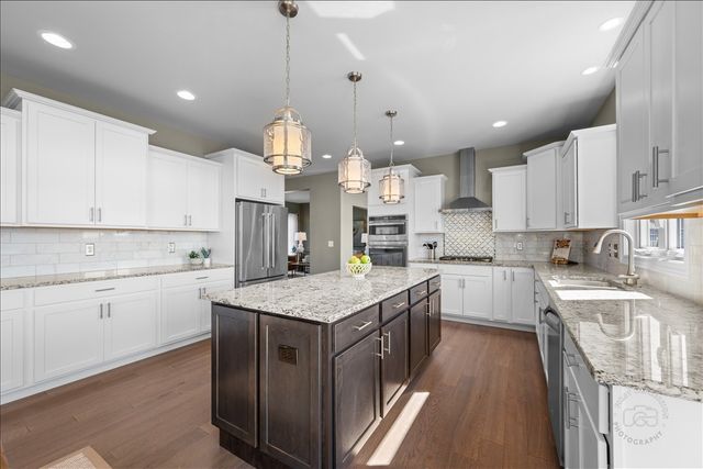 39W509 Norton Lake Drive, St. Charles, IL 60175
