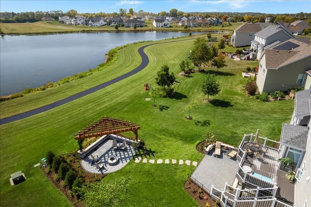 39W509 Norton Lake Drive, St. Charles, IL 60175