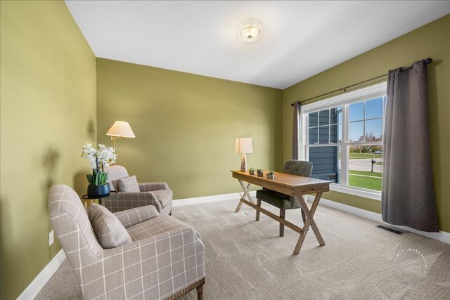 39W509 Norton Lake Drive, St. Charles, IL 60175