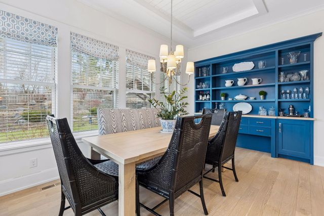 215 Ferndale Road S, Wayzata, MN 55391