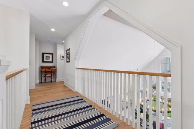 215 Ferndale Road S, Wayzata, MN 55391