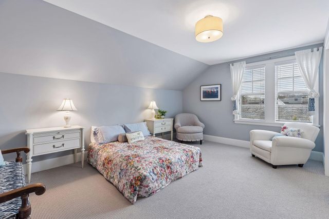 215 Ferndale Road S, Wayzata, MN 55391