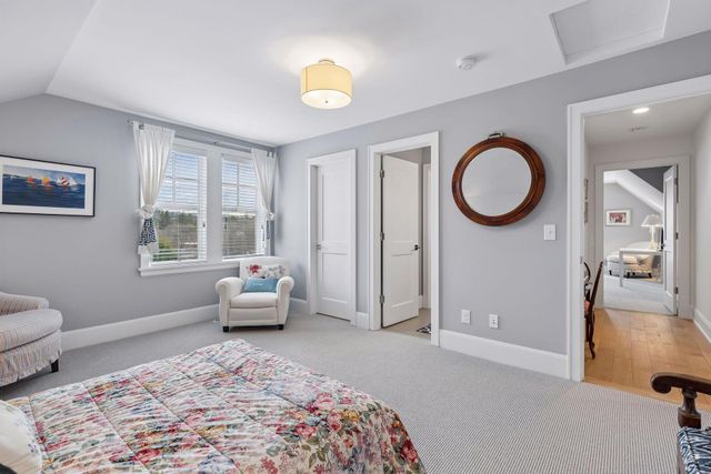 215 Ferndale Road S, Wayzata, MN 55391