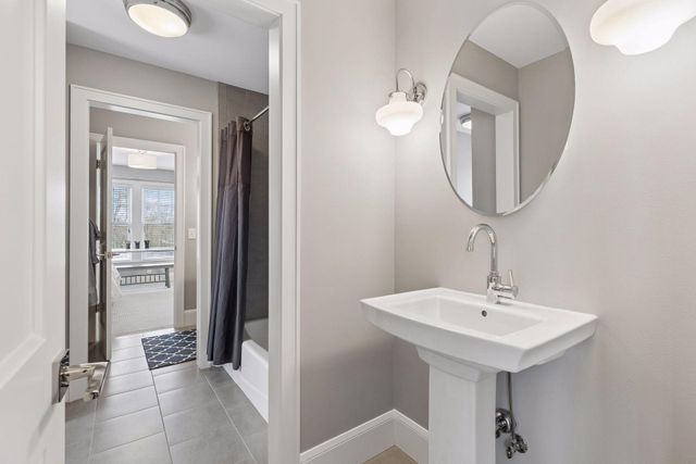 215 Ferndale Road S, Wayzata, MN 55391