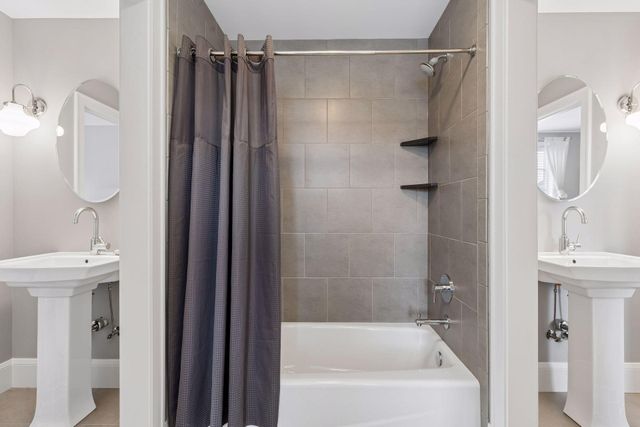 215 Ferndale Road S, Wayzata, MN 55391