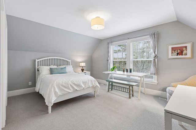 215 Ferndale Road S, Wayzata, MN 55391