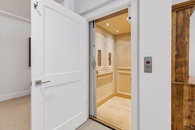 215 Ferndale Road S, Wayzata, MN 55391