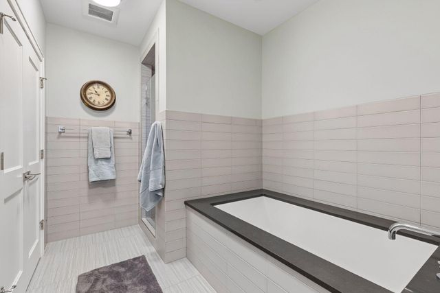 215 Ferndale Road S, Wayzata, MN 55391