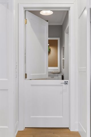 215 Ferndale Road S, Wayzata, MN 55391