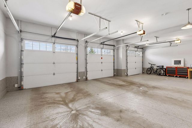 215 Ferndale Road S, Wayzata, MN 55391