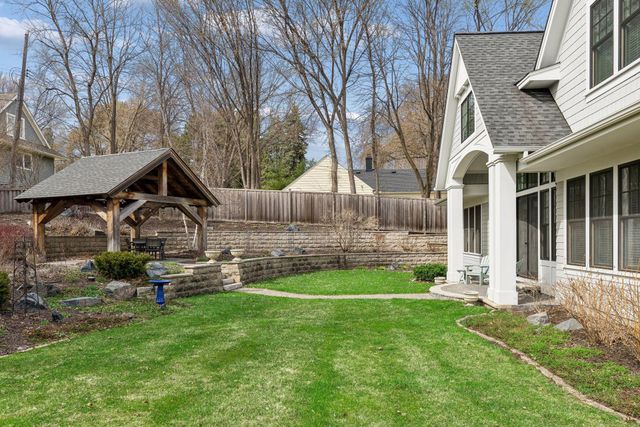 215 Ferndale Road S, Wayzata, MN 55391