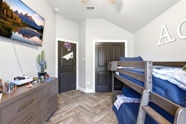 8226 Mandalay Bay Drive, Baytown, TX 77523