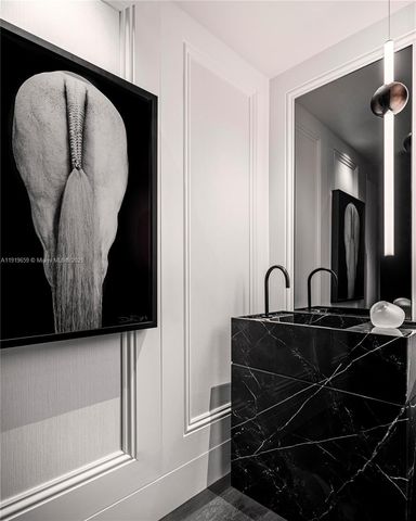 1040 Biscayne Blvd 2202, Miami, FL 33132