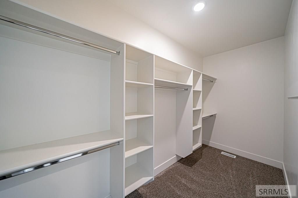 Image 20 of property listing at 5133 N Beach Drive, Idaho Falls, ID 83401