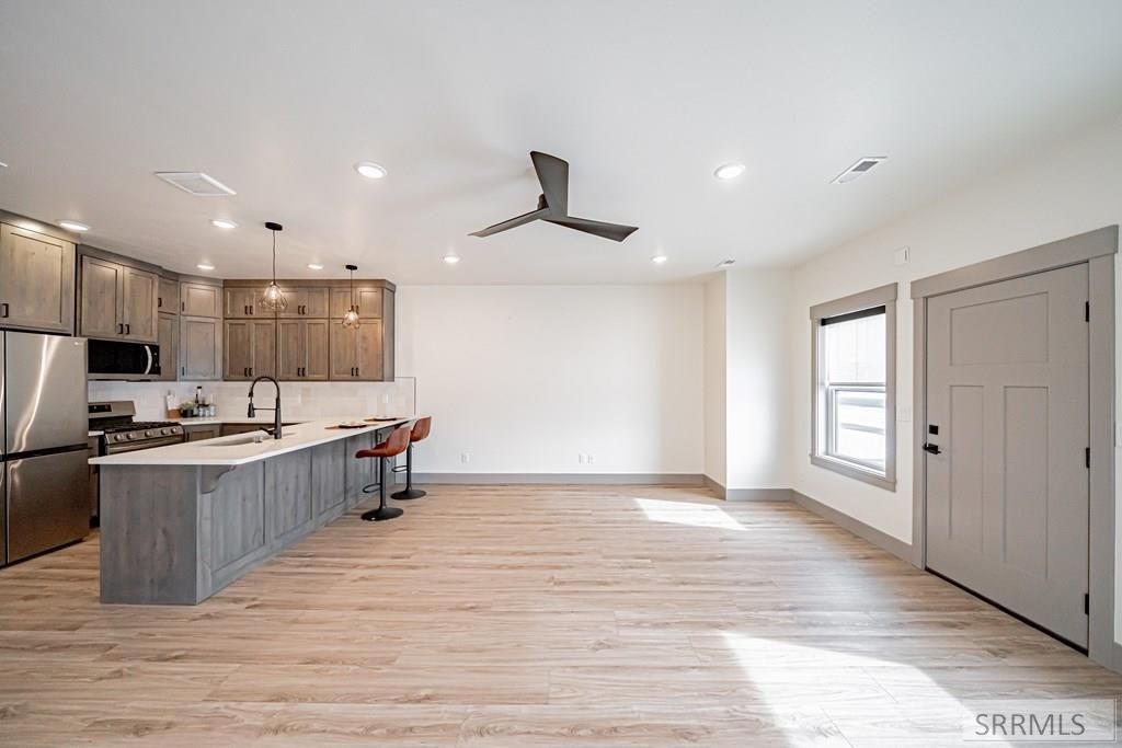 Image 5 of property listing at 5133 N Beach Drive, Idaho Falls, ID 83401