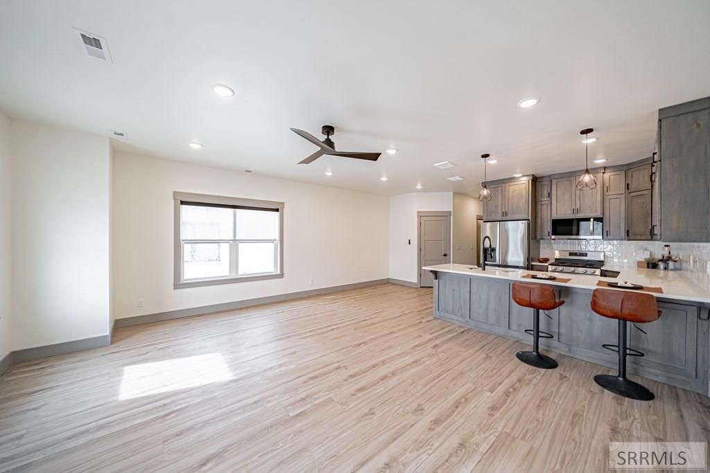 Image 7 of property listing at 5133 N Beach Drive, Idaho Falls, ID 83401