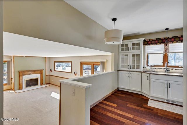 15 Durham Way, Clifton Park, NY 12065