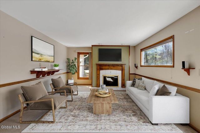 15 Durham Way, Clifton Park, NY 12065