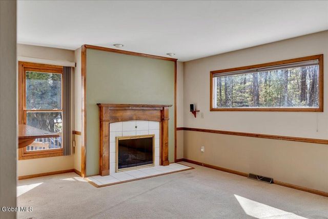 15 Durham Way, Clifton Park, NY 12065