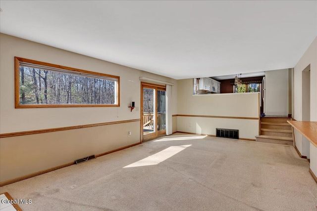 15 Durham Way, Clifton Park, NY 12065