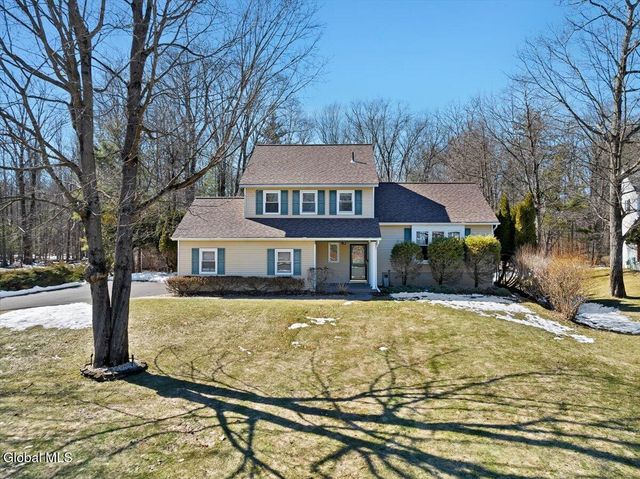 15 Durham Way, Clifton Park, NY 12065