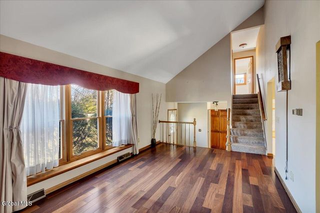 15 Durham Way, Clifton Park, NY 12065