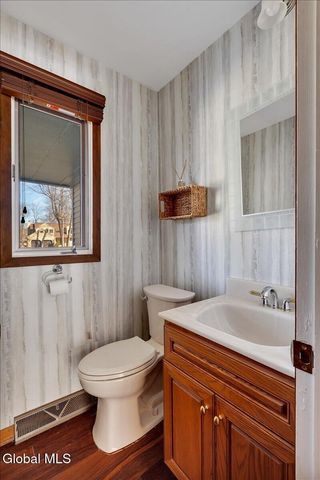 15 Durham Way, Clifton Park, NY 12065