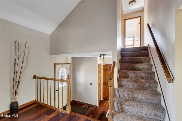 15 Durham Way, Clifton Park, NY 12065