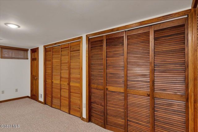 15 Durham Way, Clifton Park, NY 12065